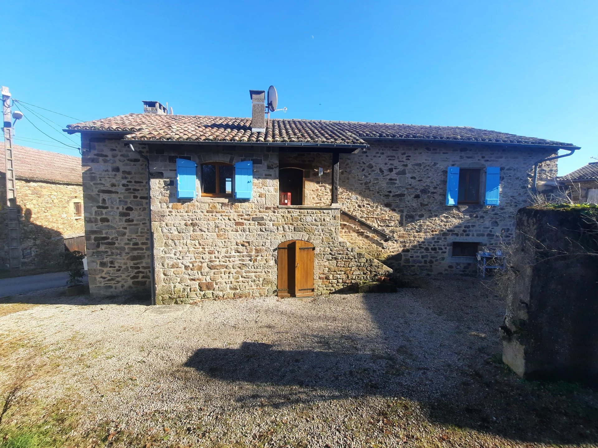 House in Le Segur - view 1