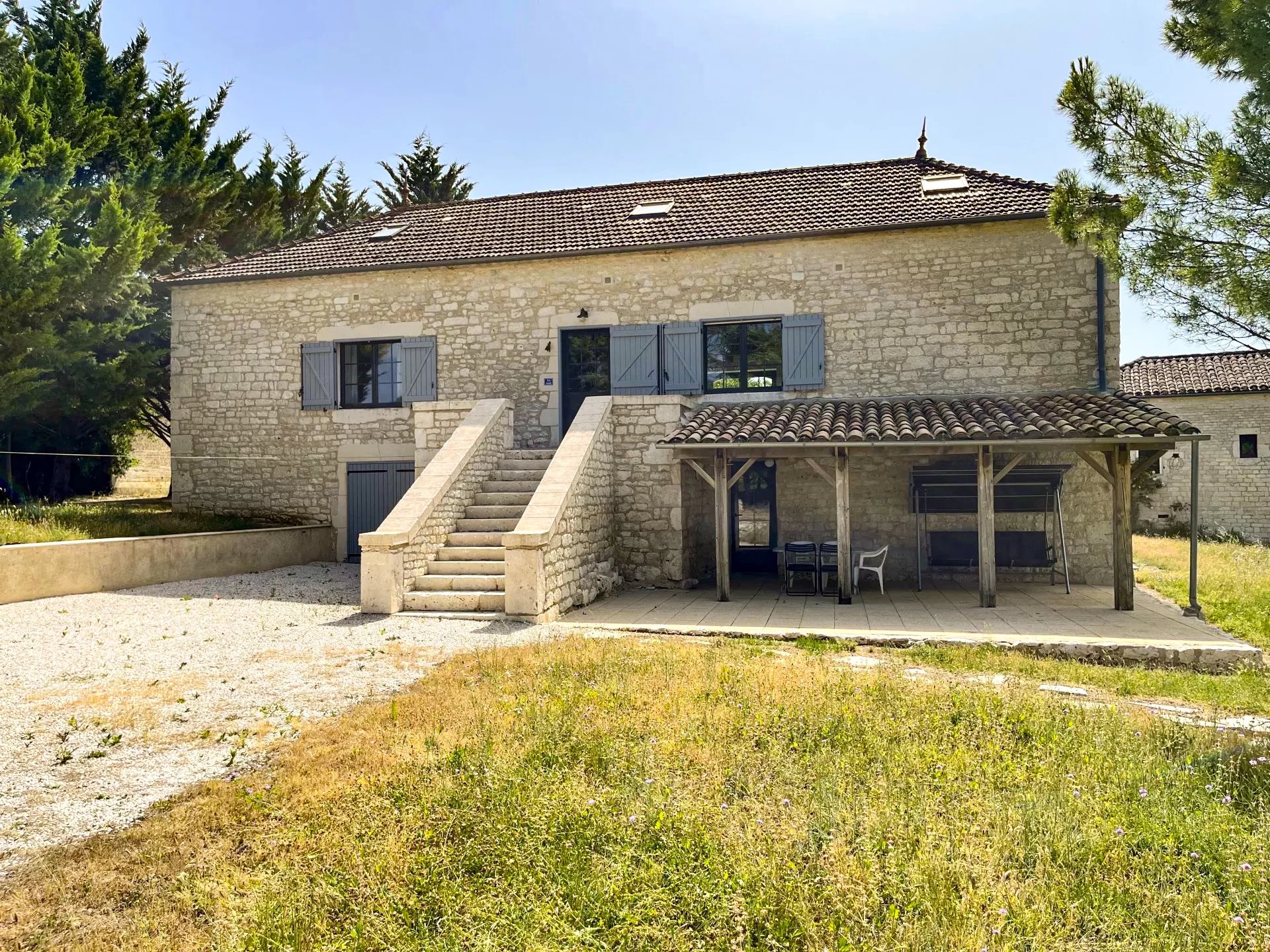 House in Montaigu-de-Quercy - view 1