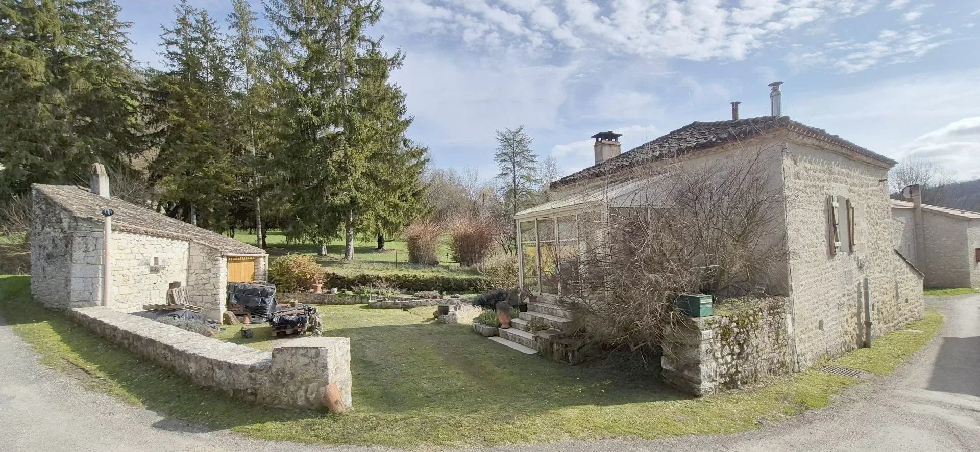 House in Montcuq-en-Quercy-Blanc - view 1