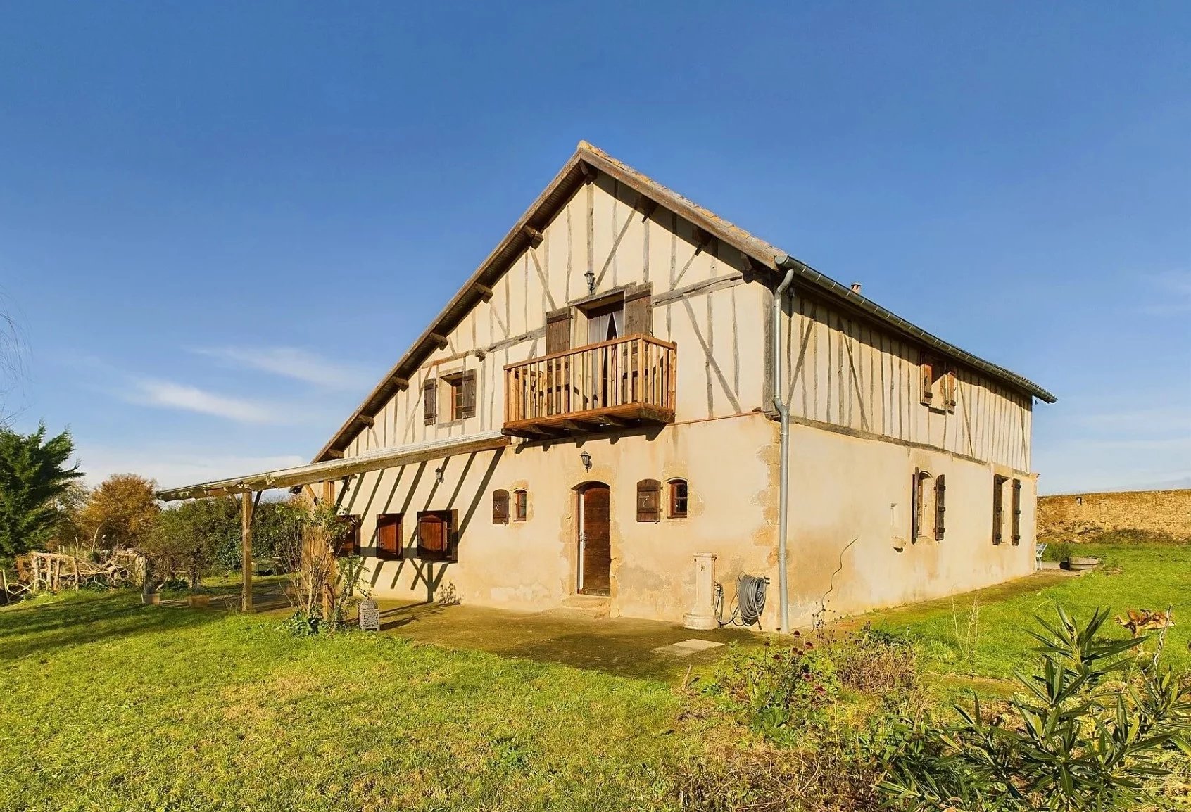House in Marciac - view 1