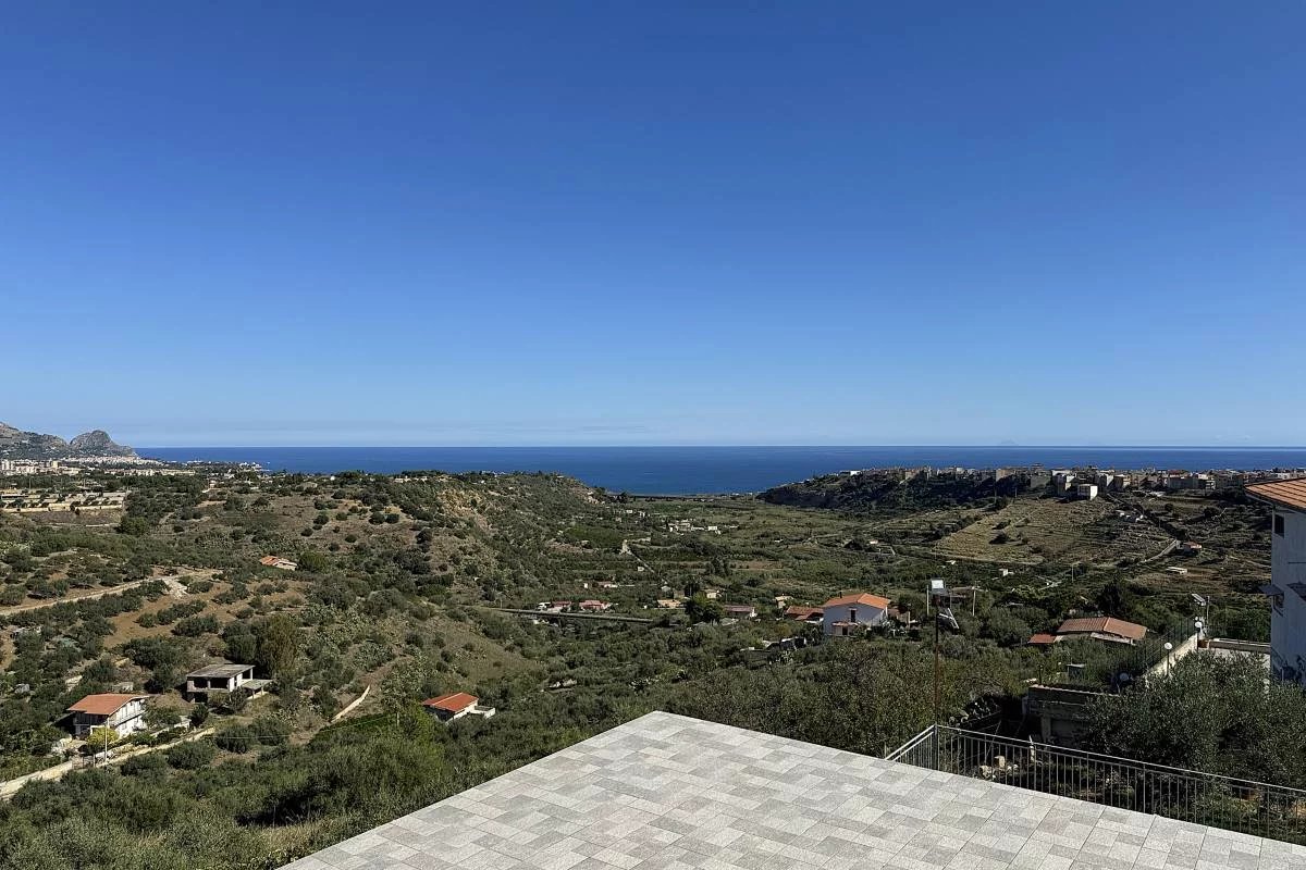 Villa in Casteldaccia - view 1