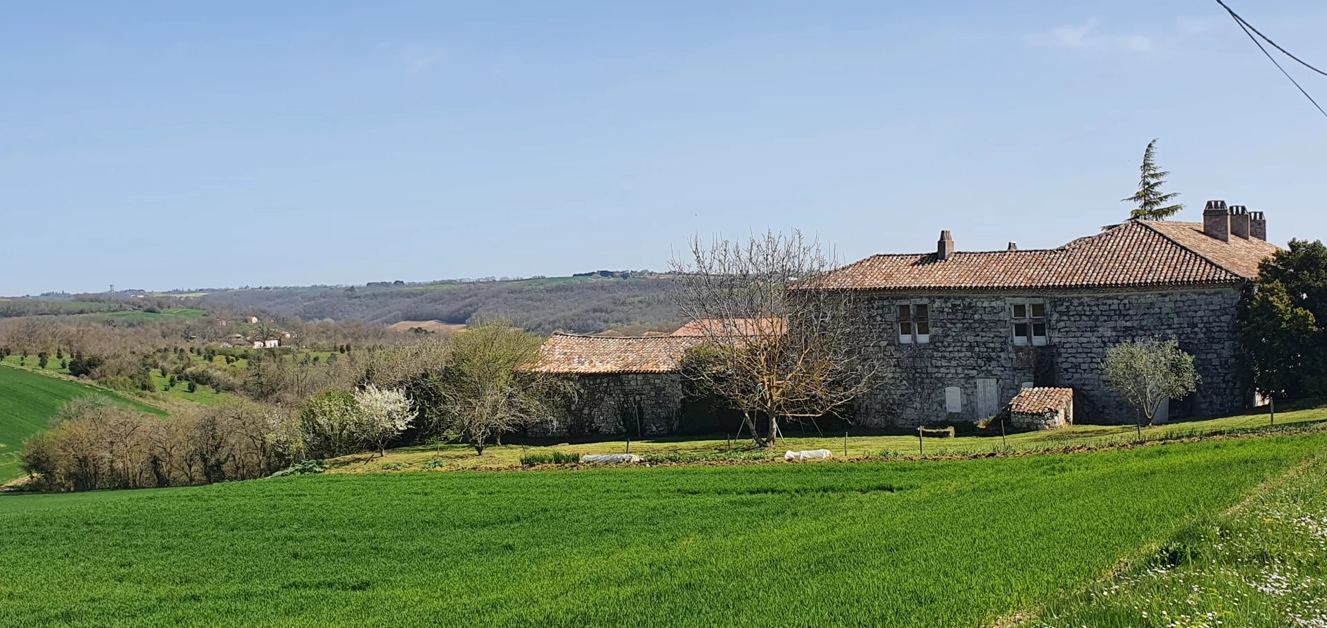 House in Engayrac - view 1
