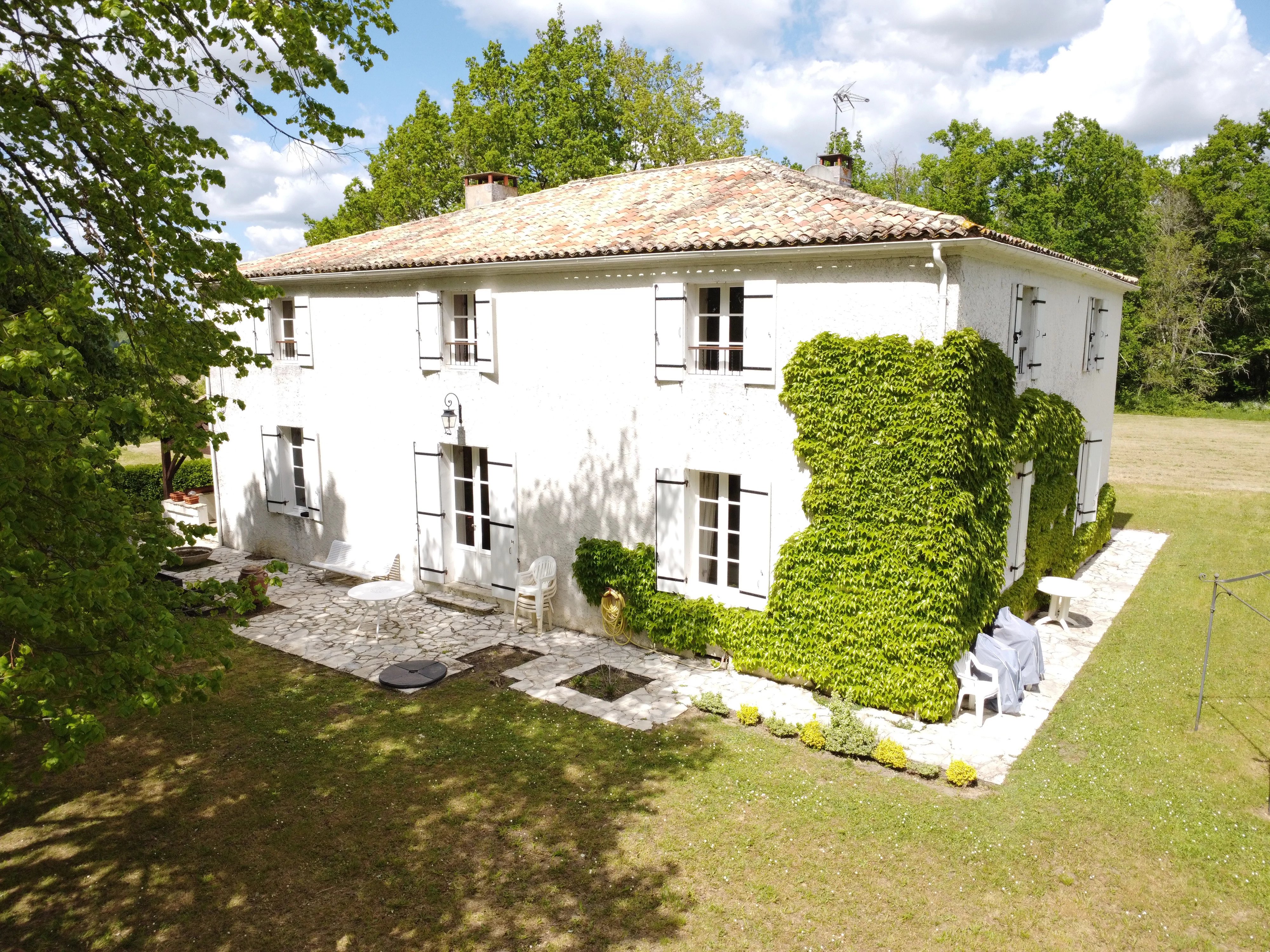 House in Lauzun - view 1