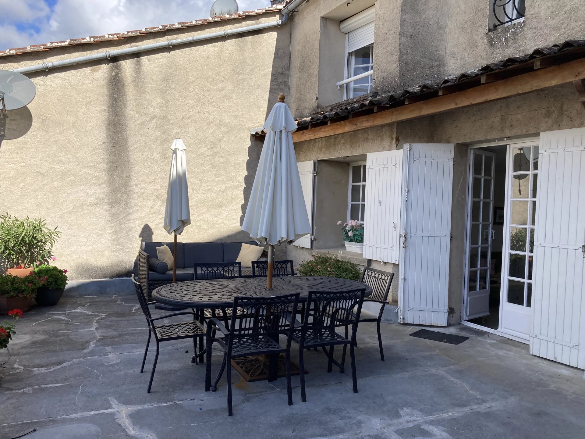 House in Chateauneuf-sur-Charente - view 1