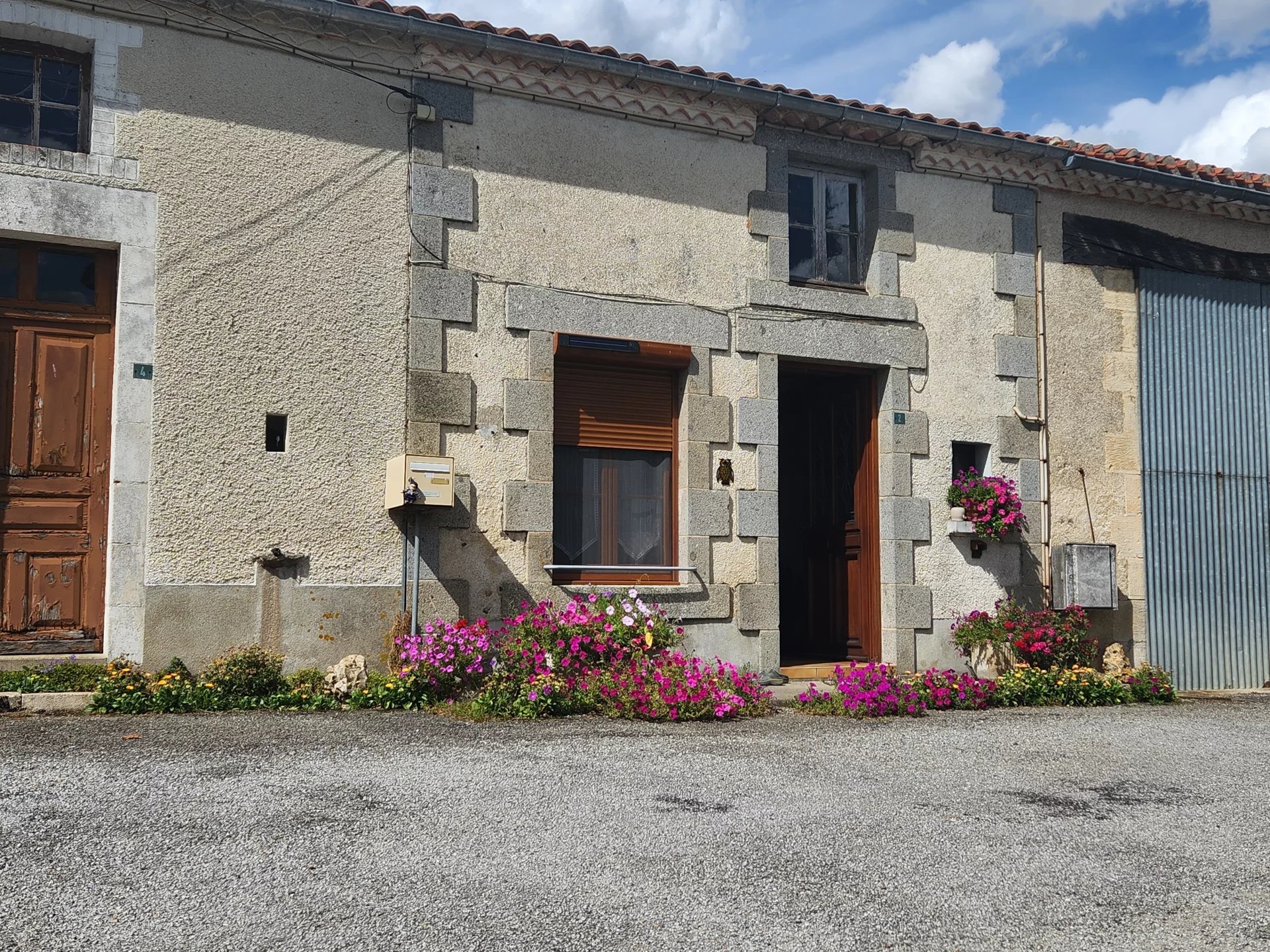 House in Bussiere-Poitevine - view 1