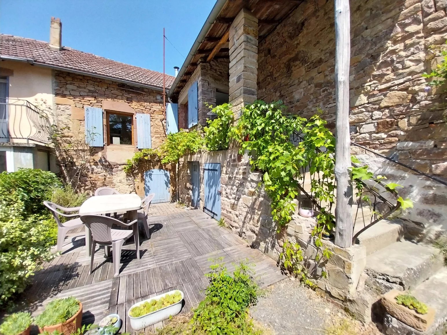 House in Salles - view 1