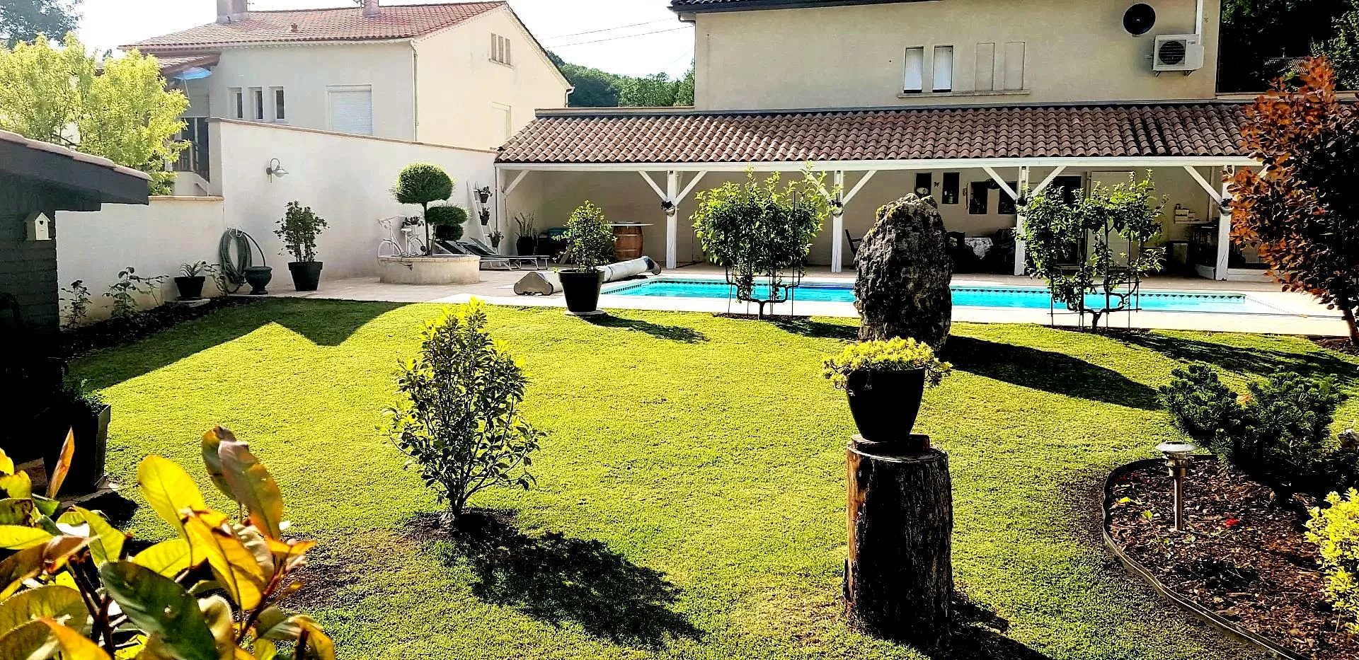 House in Montaigu-de-Quercy - view 1