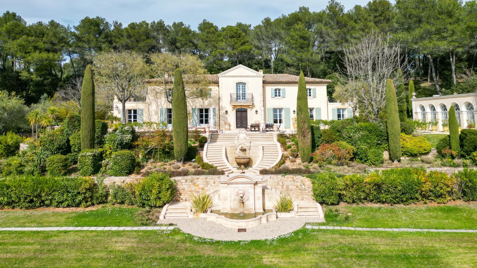 House in Aix-en-Provence - view 1