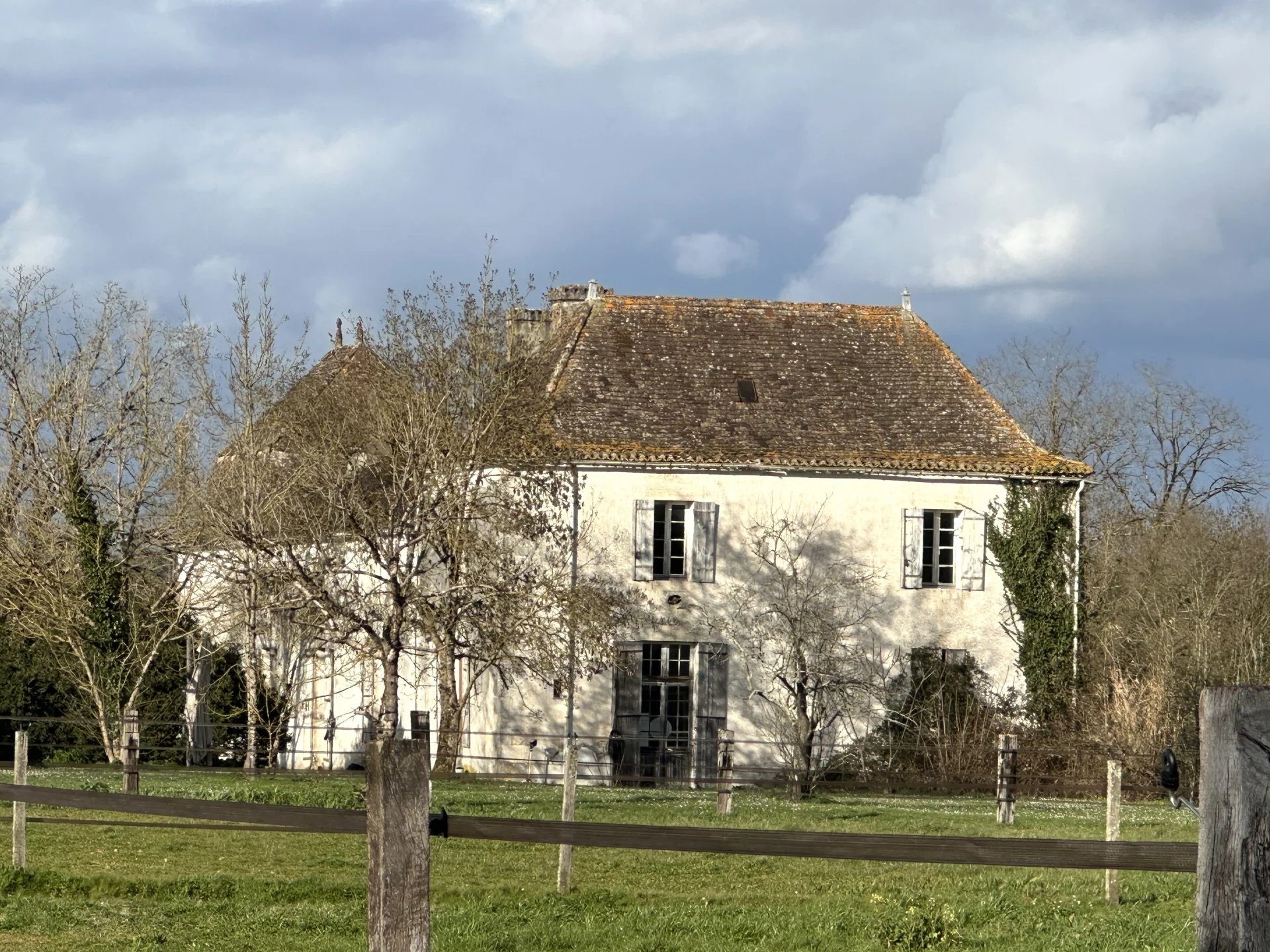 House in Montpon-Menesterol - view 1