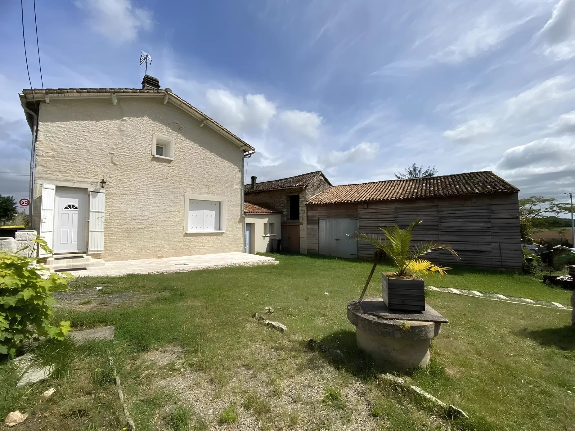 House in Ruffec - view 1