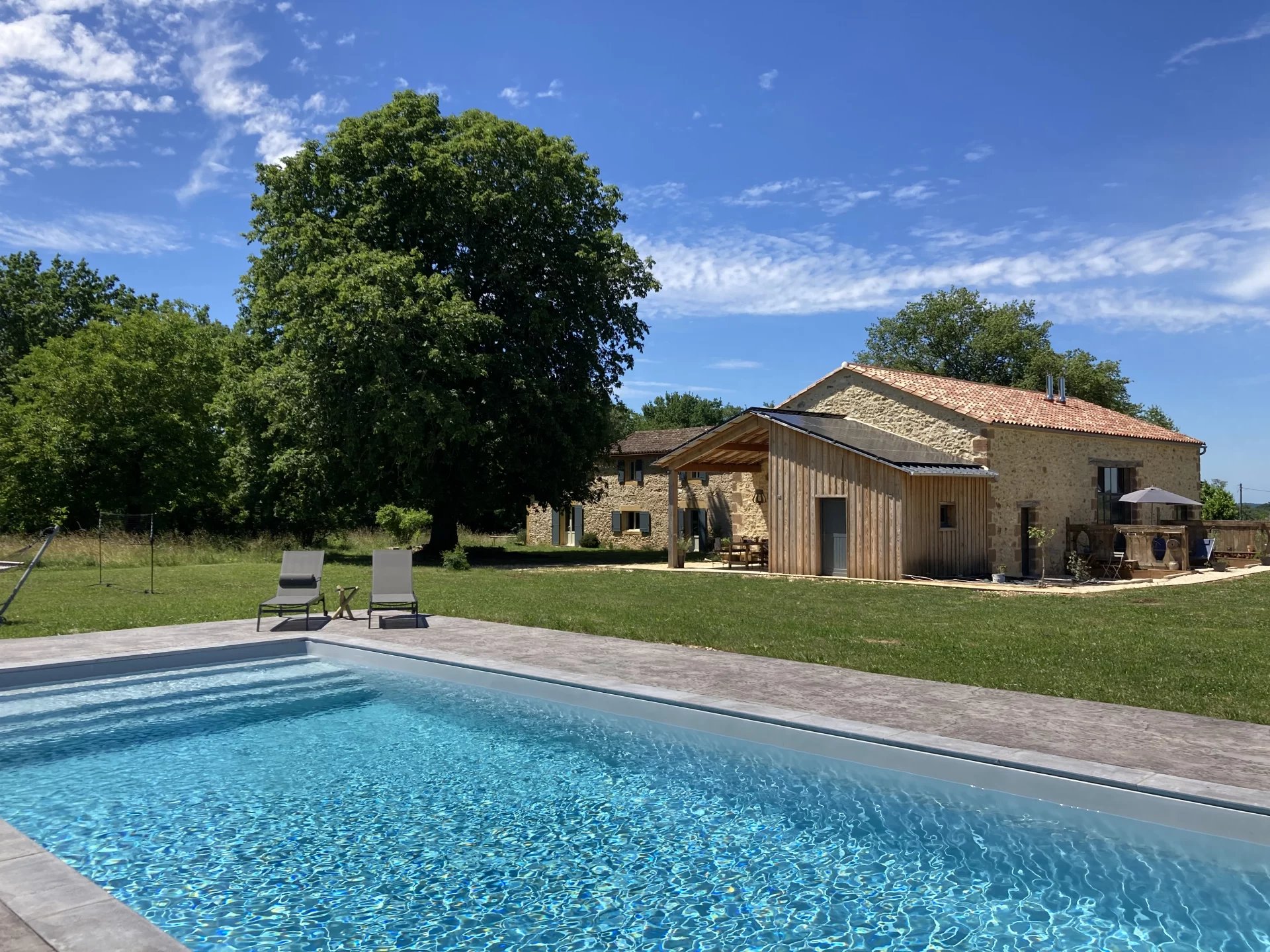 House in Monpazier - view 1