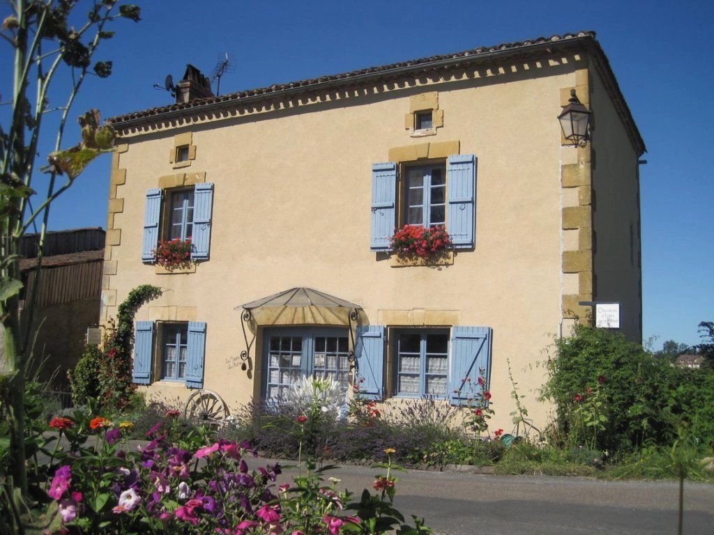 House in Monpazier - view 1