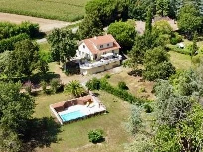 House in Seyches - view 1