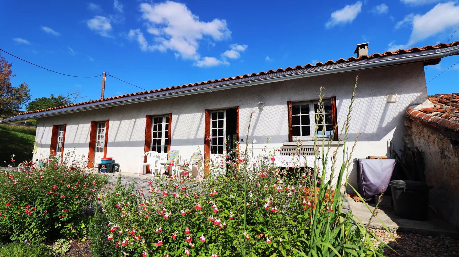 House in Riberac - view 1