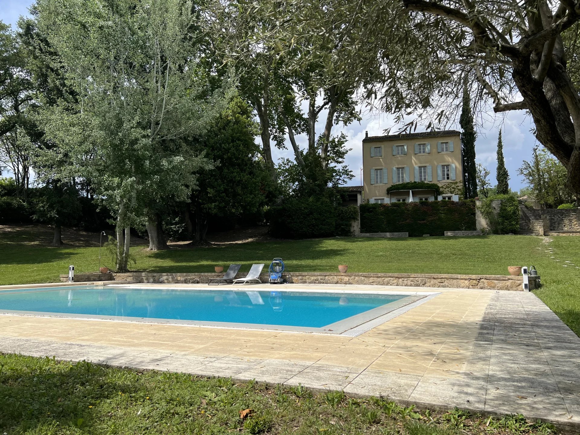 House in Lourmarin - view 1