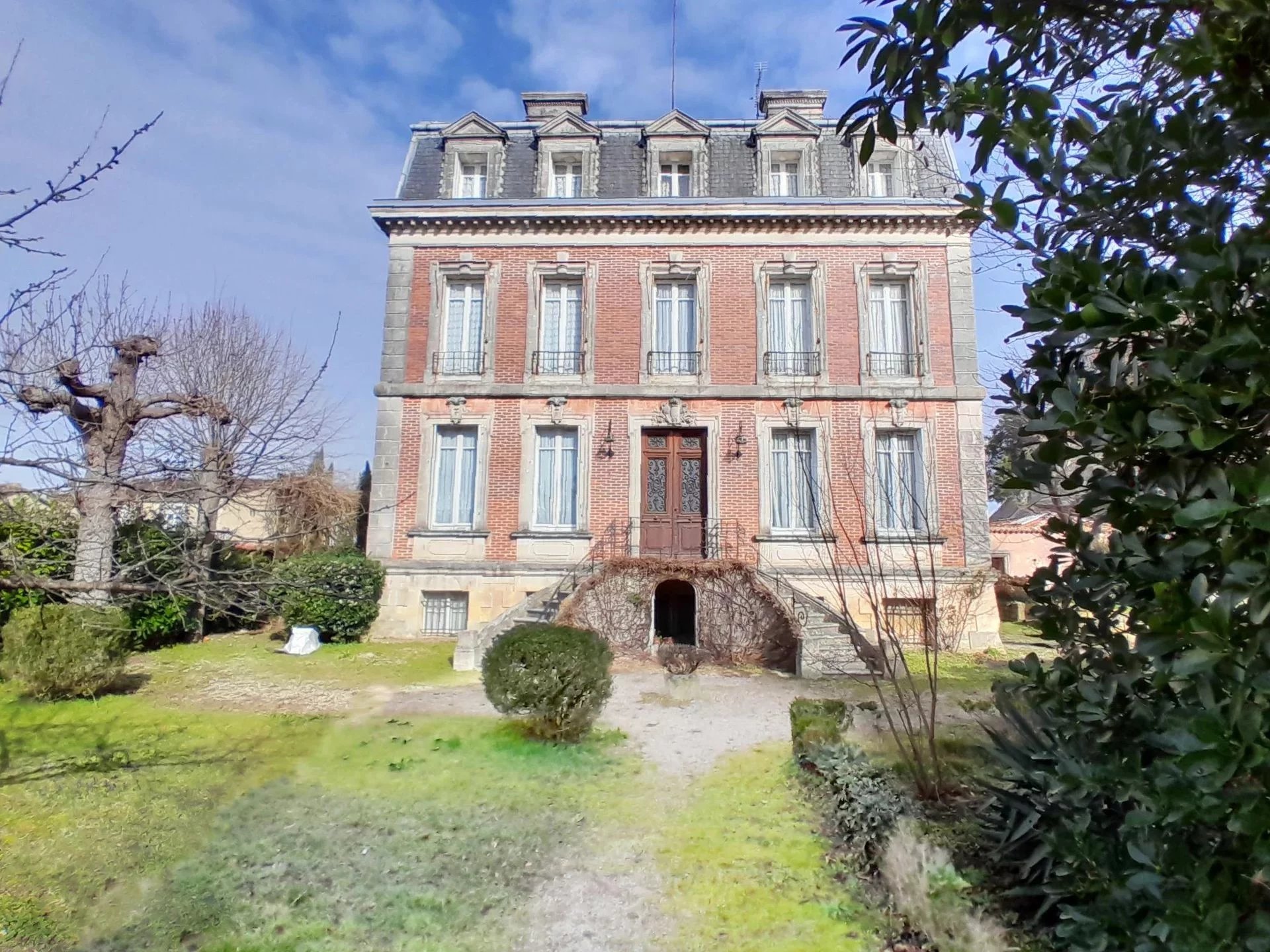 House in Jarnac - view 1