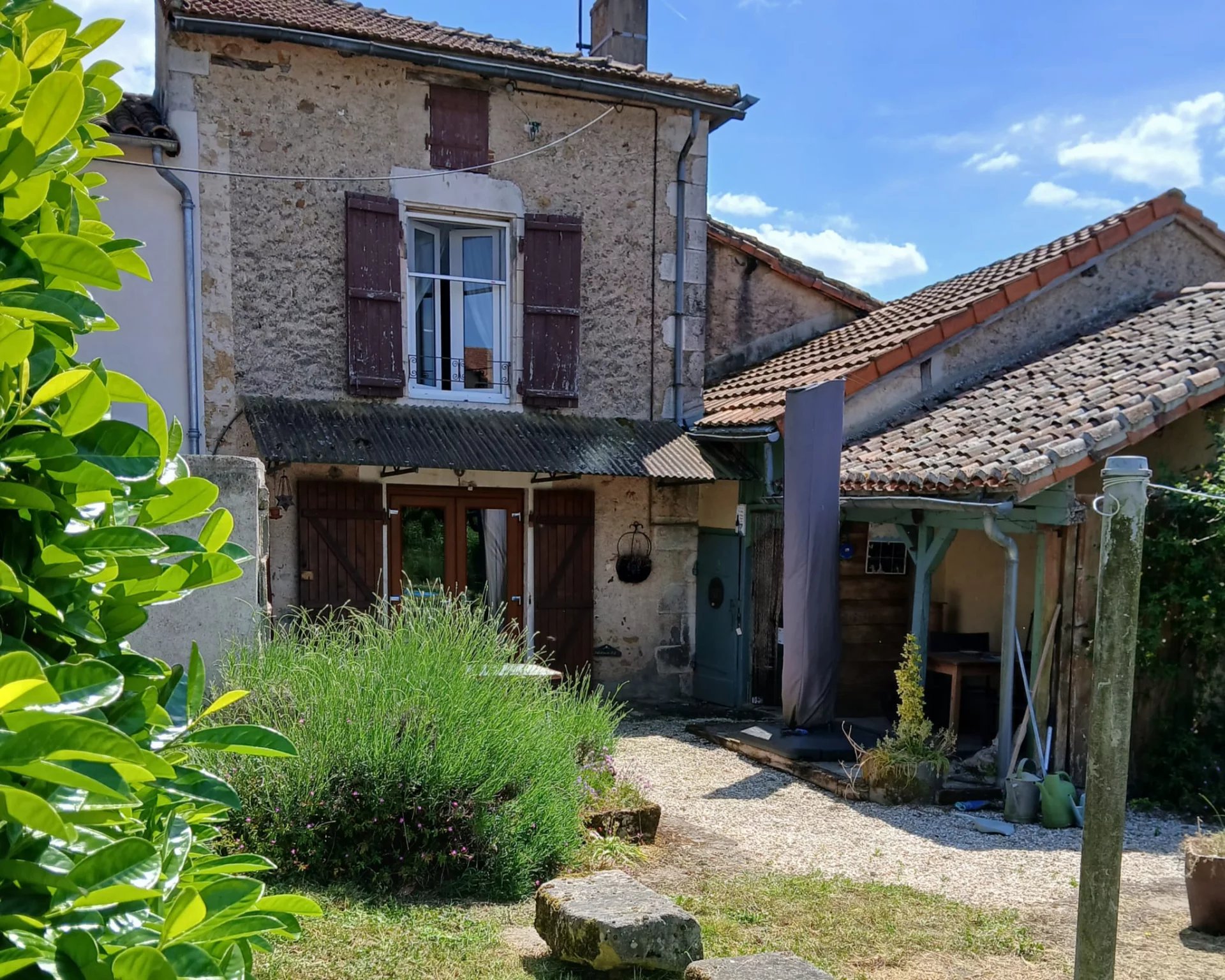 House in Nerignac - view 1