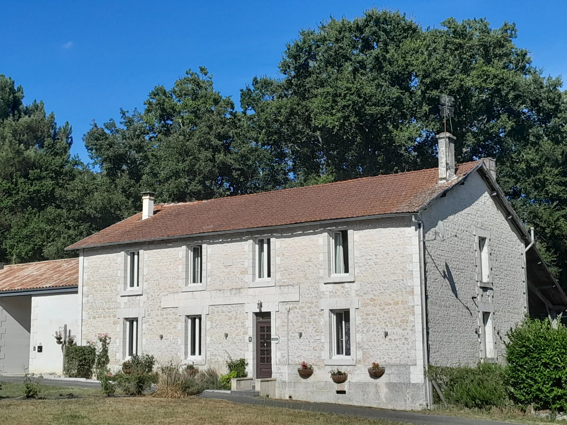 House in Baignes-Sainte-Radegonde - view 1