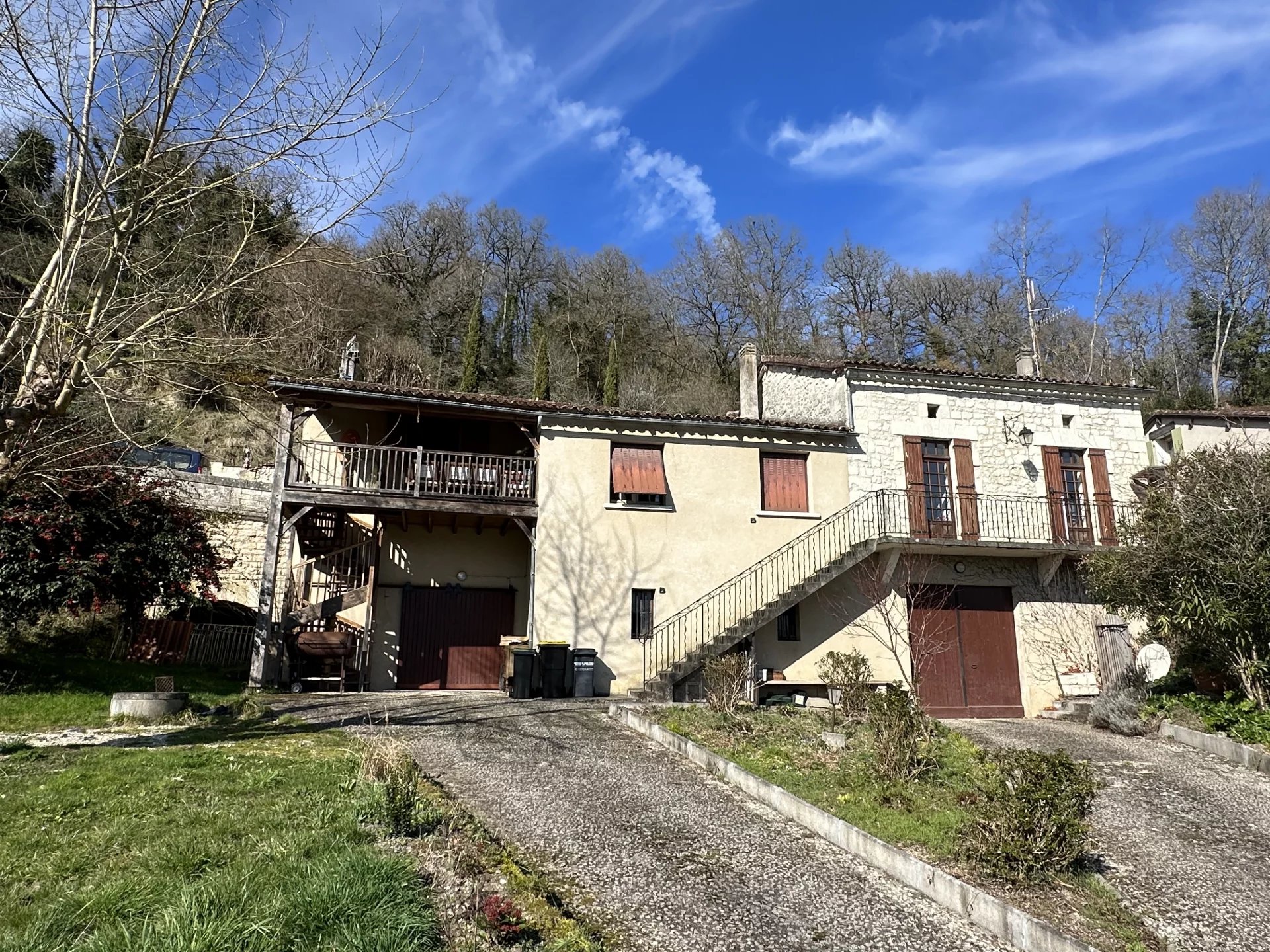 House in Aubeterre-sur-Dronne - view 1