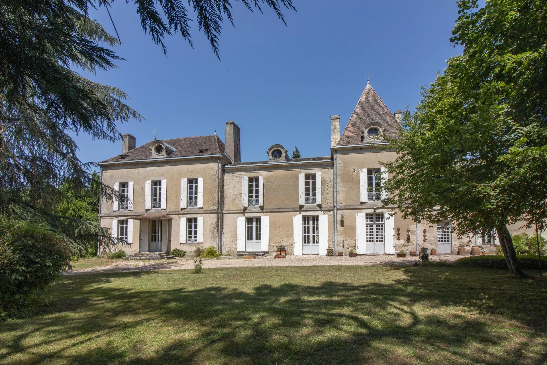 House in Sainte-Foy-la-Grande - view 1