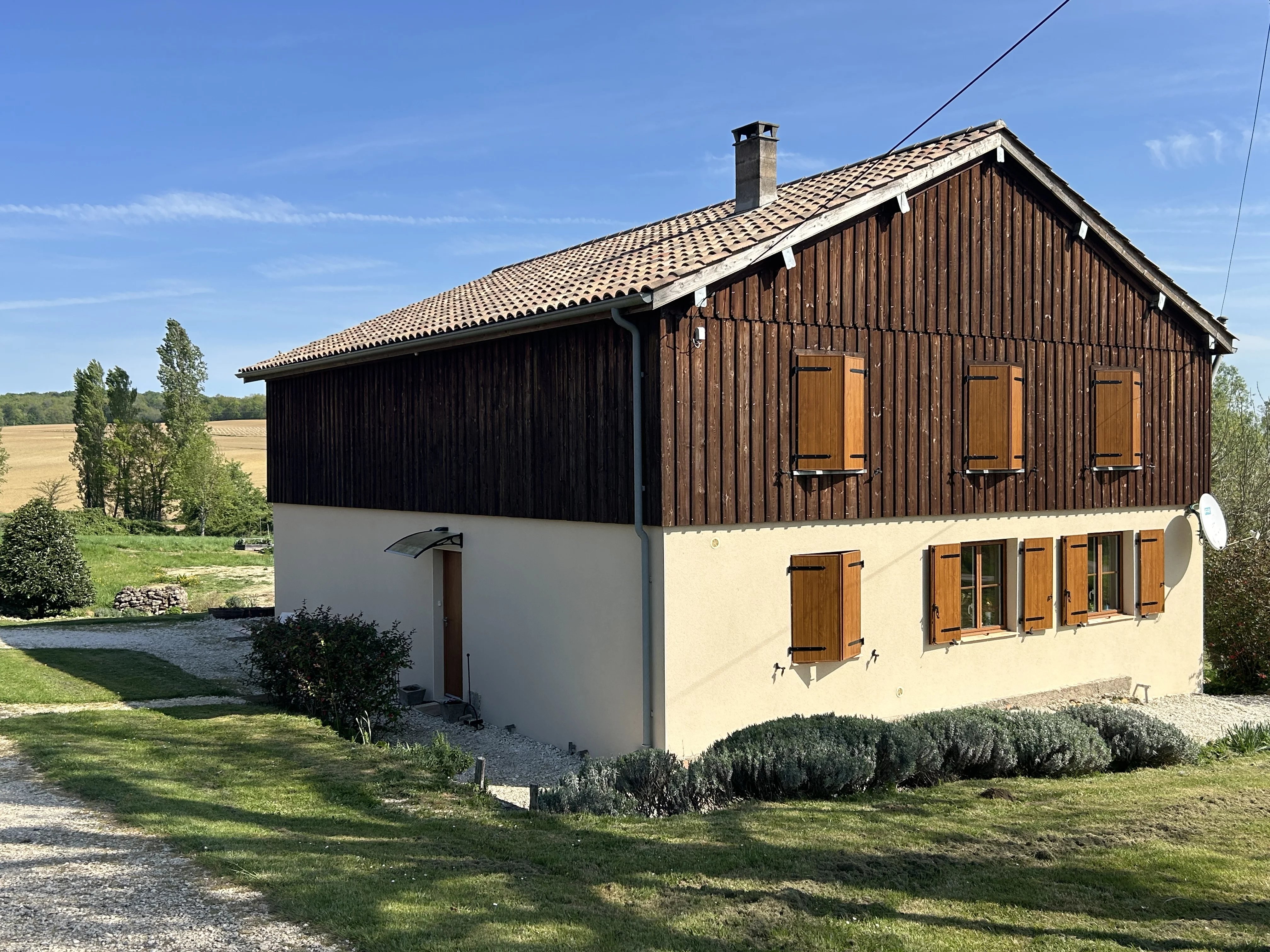 House in Seyches - view 1