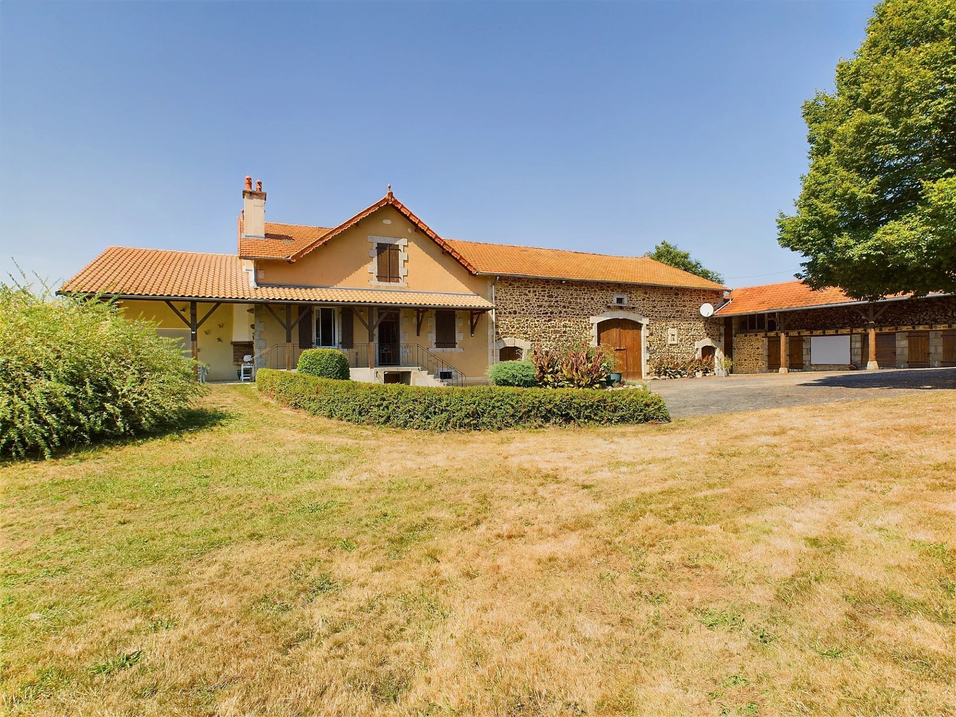 House in Busserolles - view 1