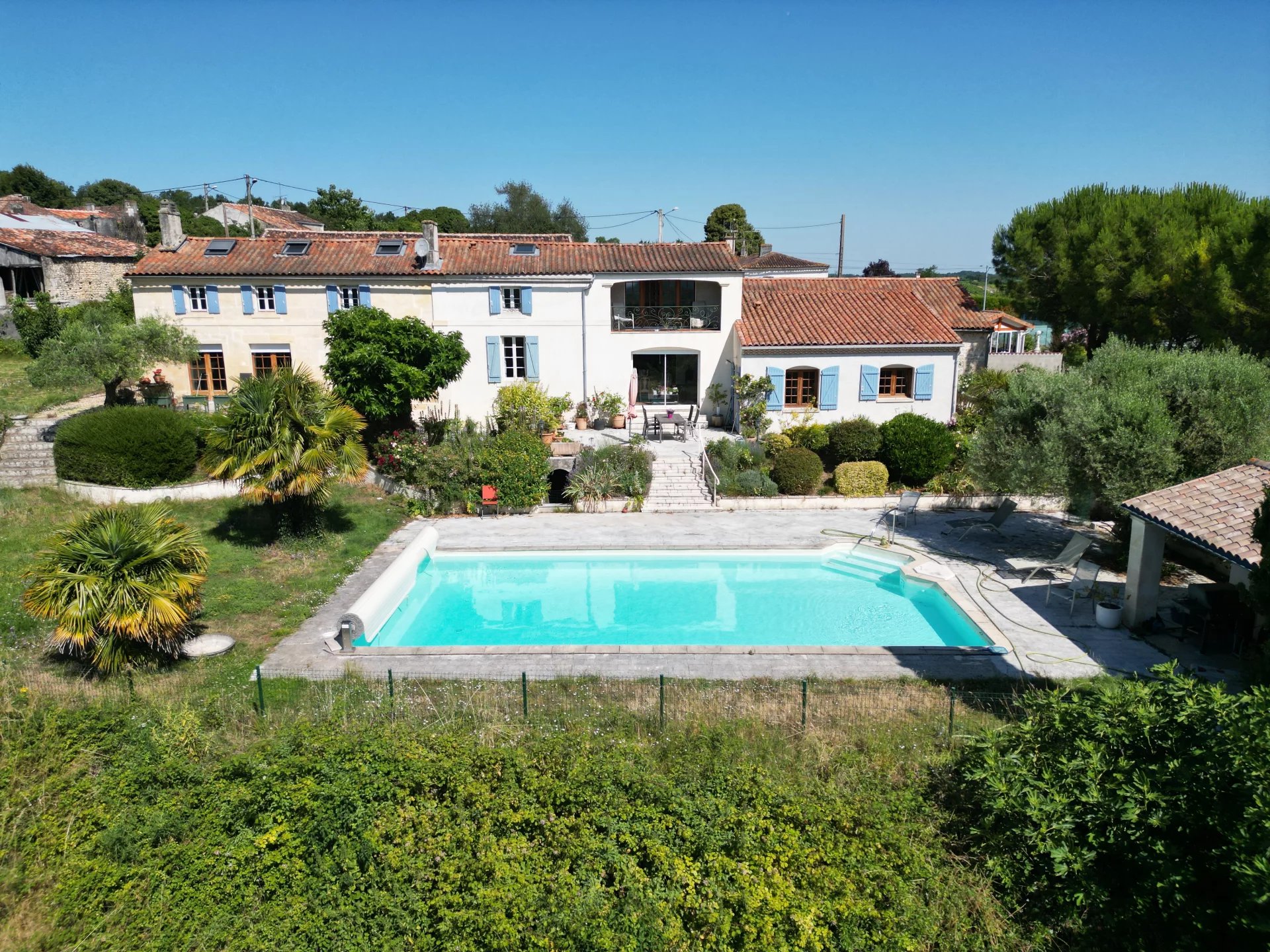 House in Cognac - view 1