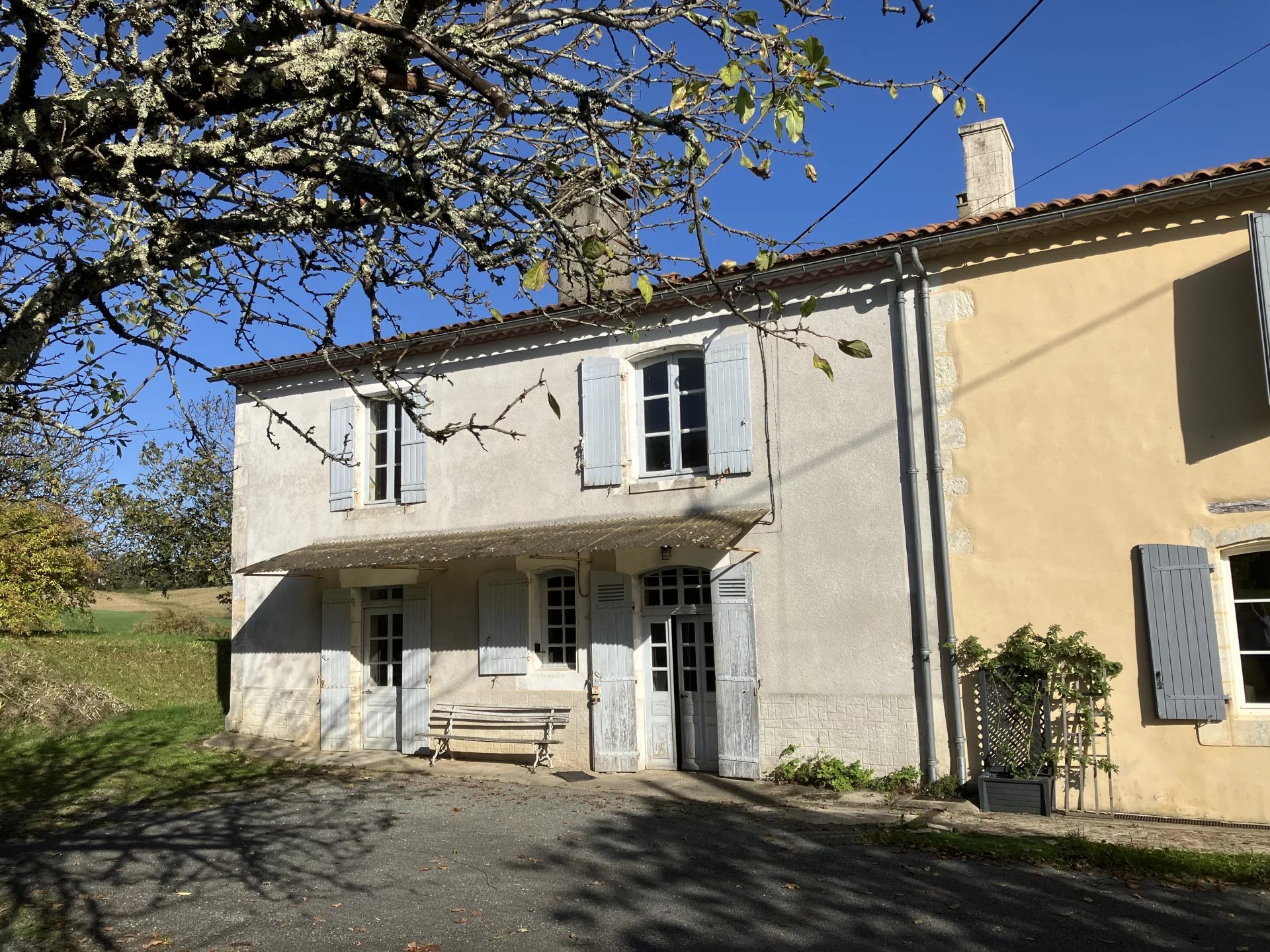 House in Riberac - view 1