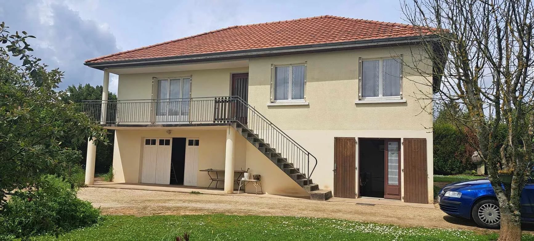 House in Saint-Gaudent - view 1