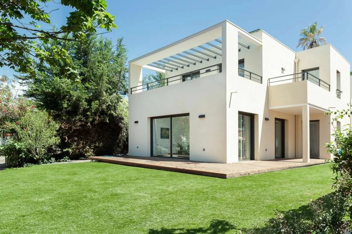 Villa in Cannes - view 1