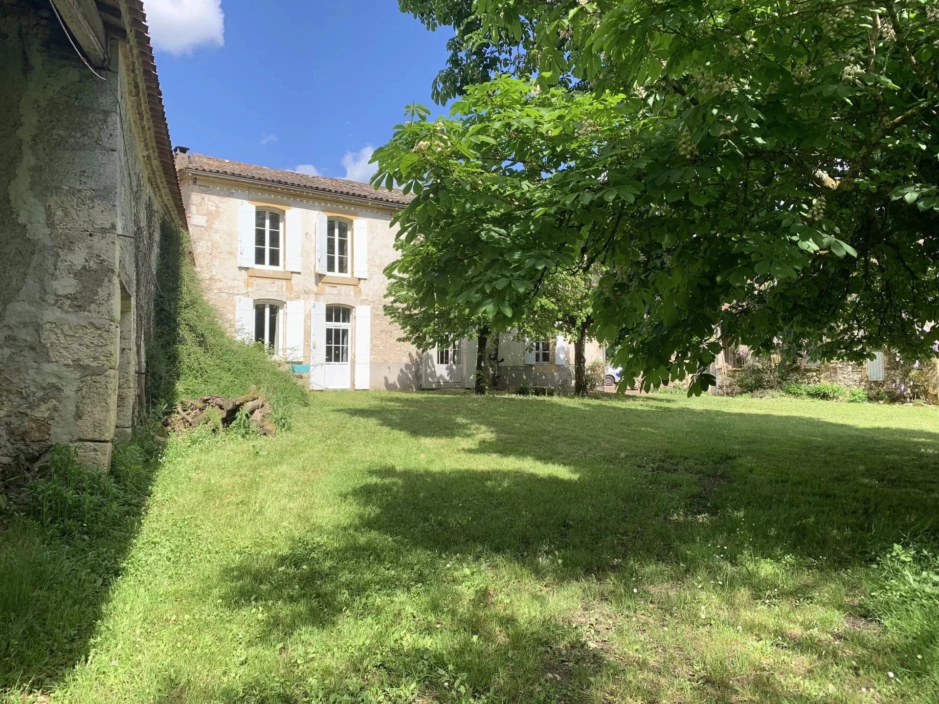 House in Sainte-Foy-la-Grande - view 1