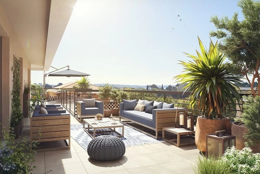 Apartment in Vallauris - view 1
