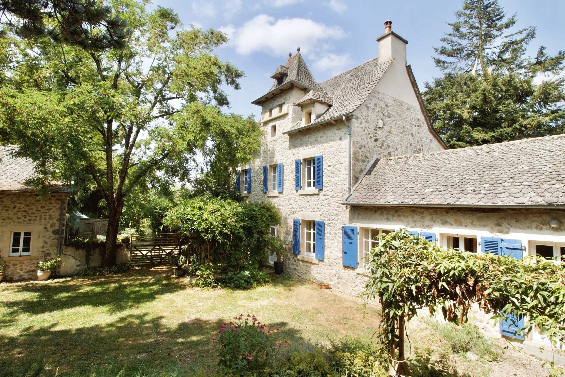 House in Vaureilles - view 1