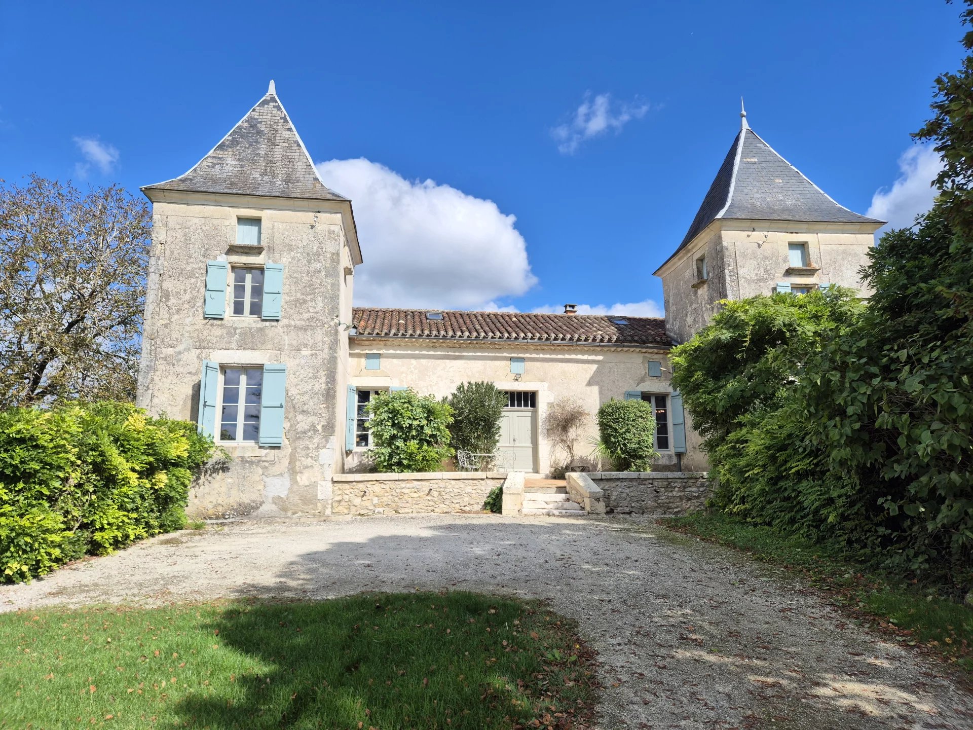 House in Tournon-d'Agenais - view 1