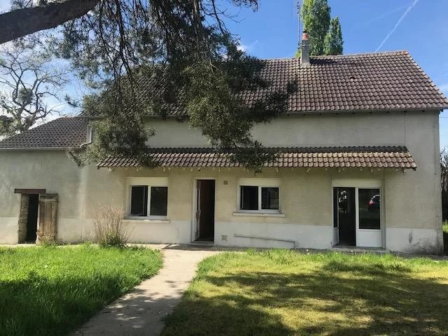 House in Lignac - view 1