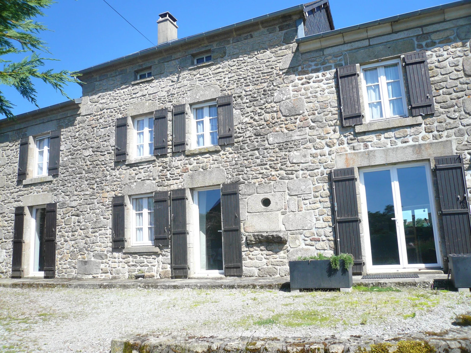 House in Saint-Sulpice-les-Champs - view 1