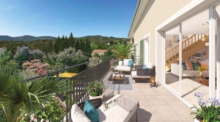 Apartment in Cogolin - view 1