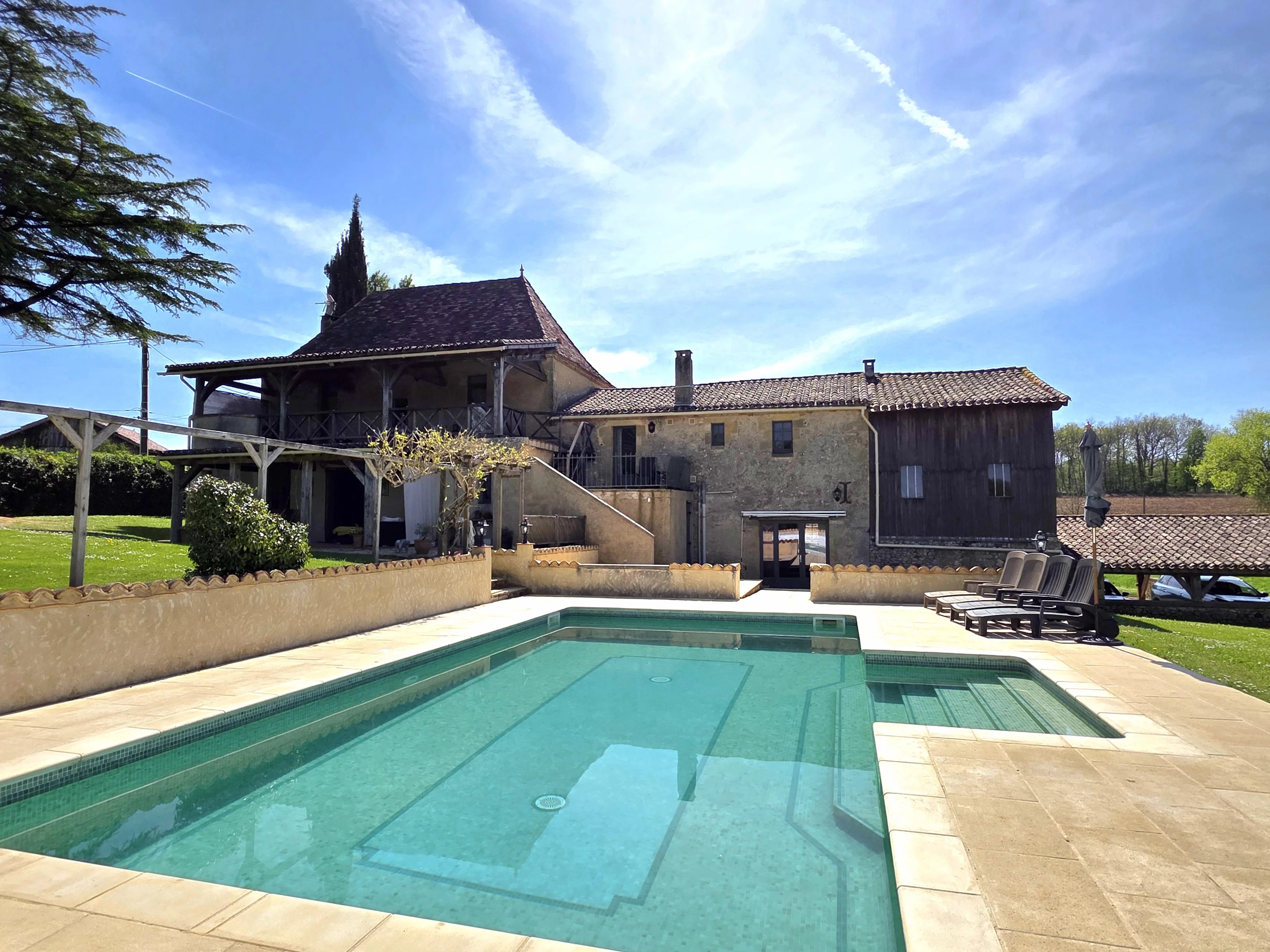 House in Lalinde - view 1