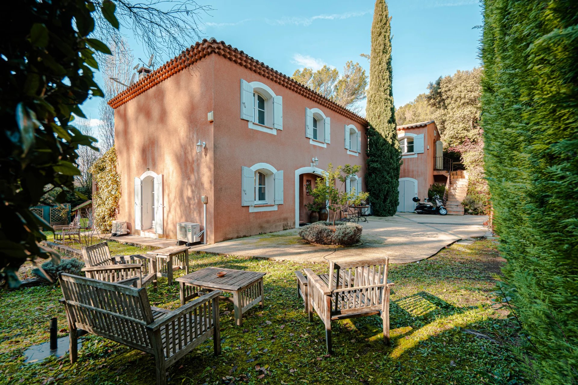 House in Saint-Marc-Jaumegarde - view 1