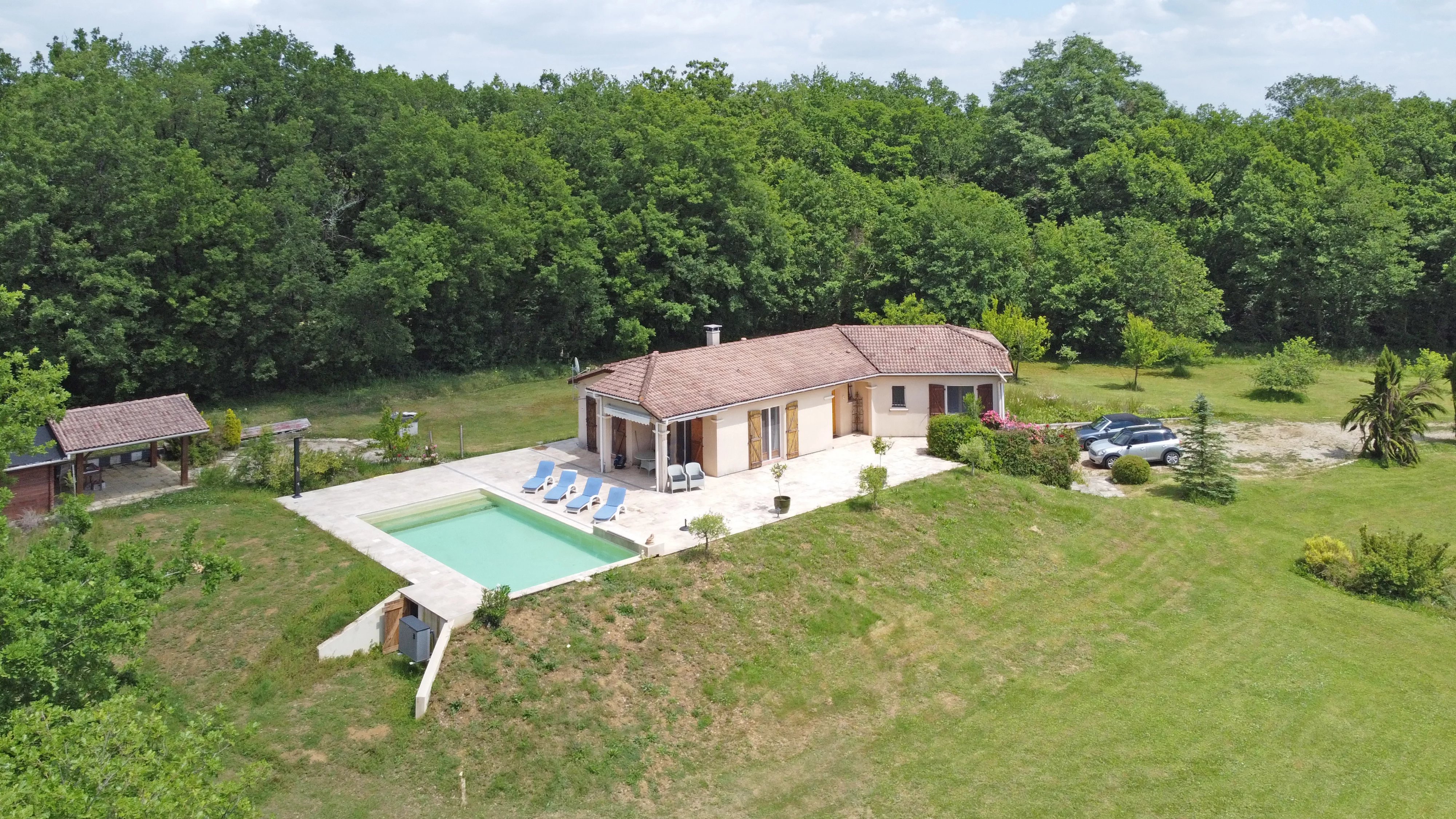 House in Seyches - view 1