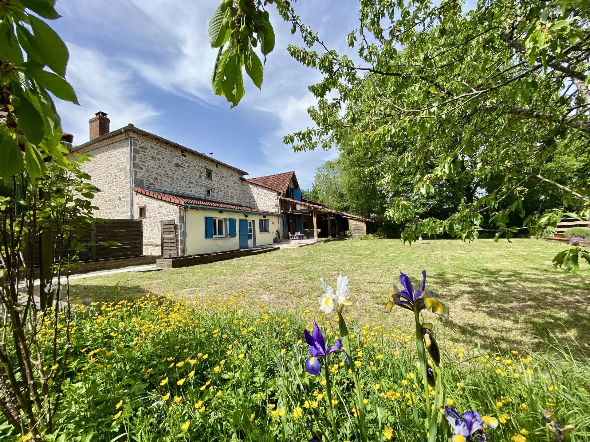House in Blond - view 1