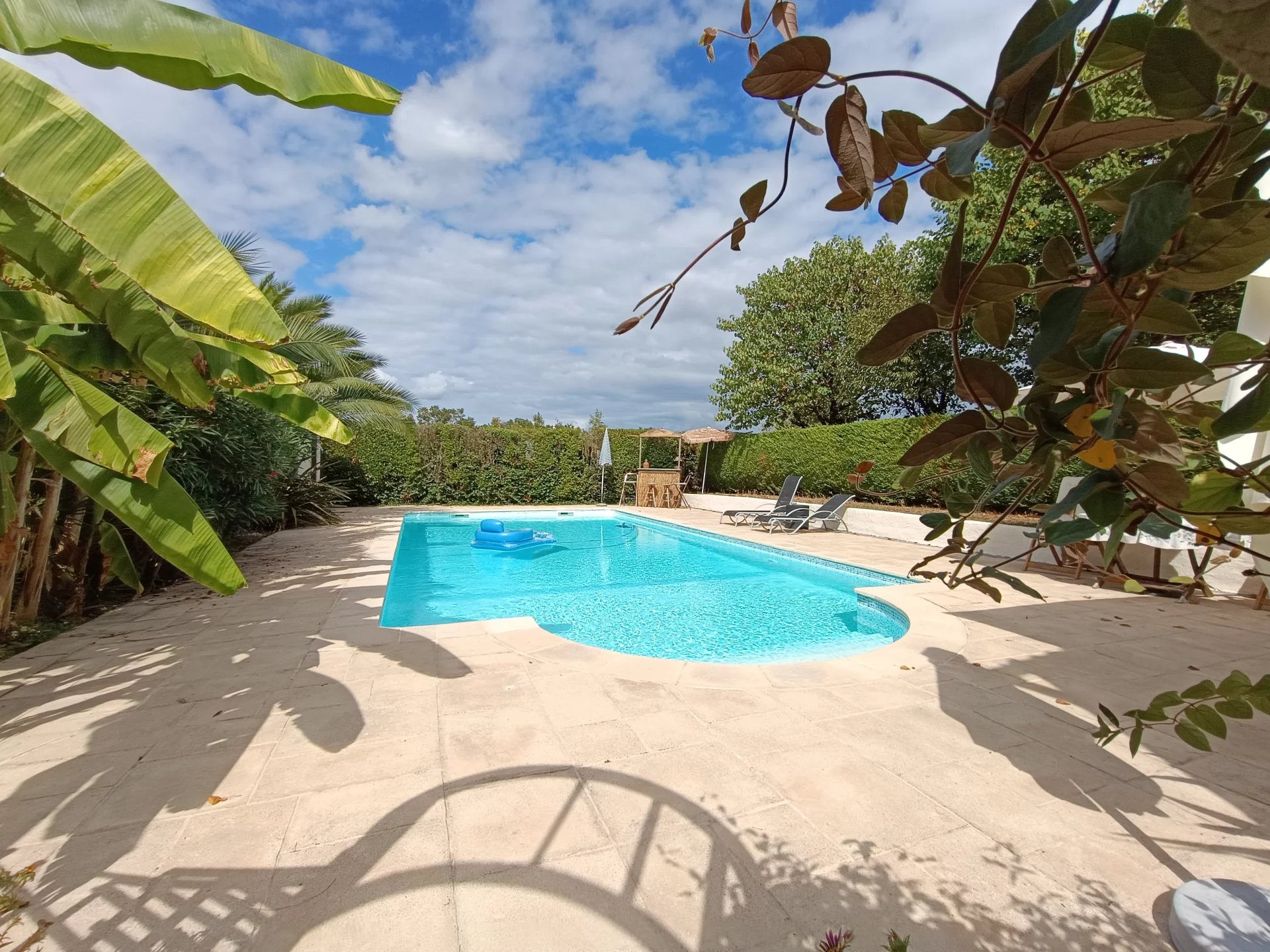 House in Maille - view 1