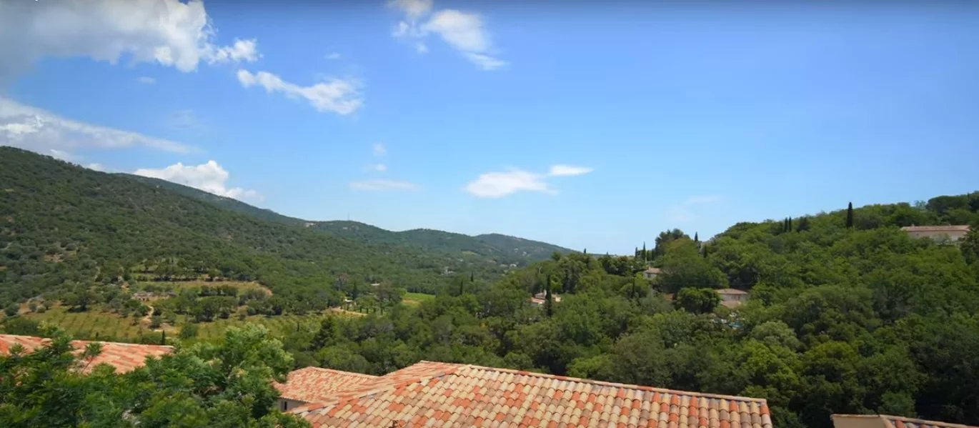 Apartment in Grimaud - view 1
