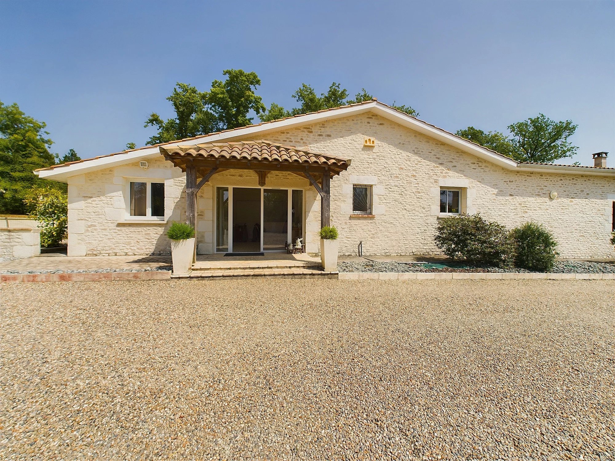 House in Issigeac - view 1