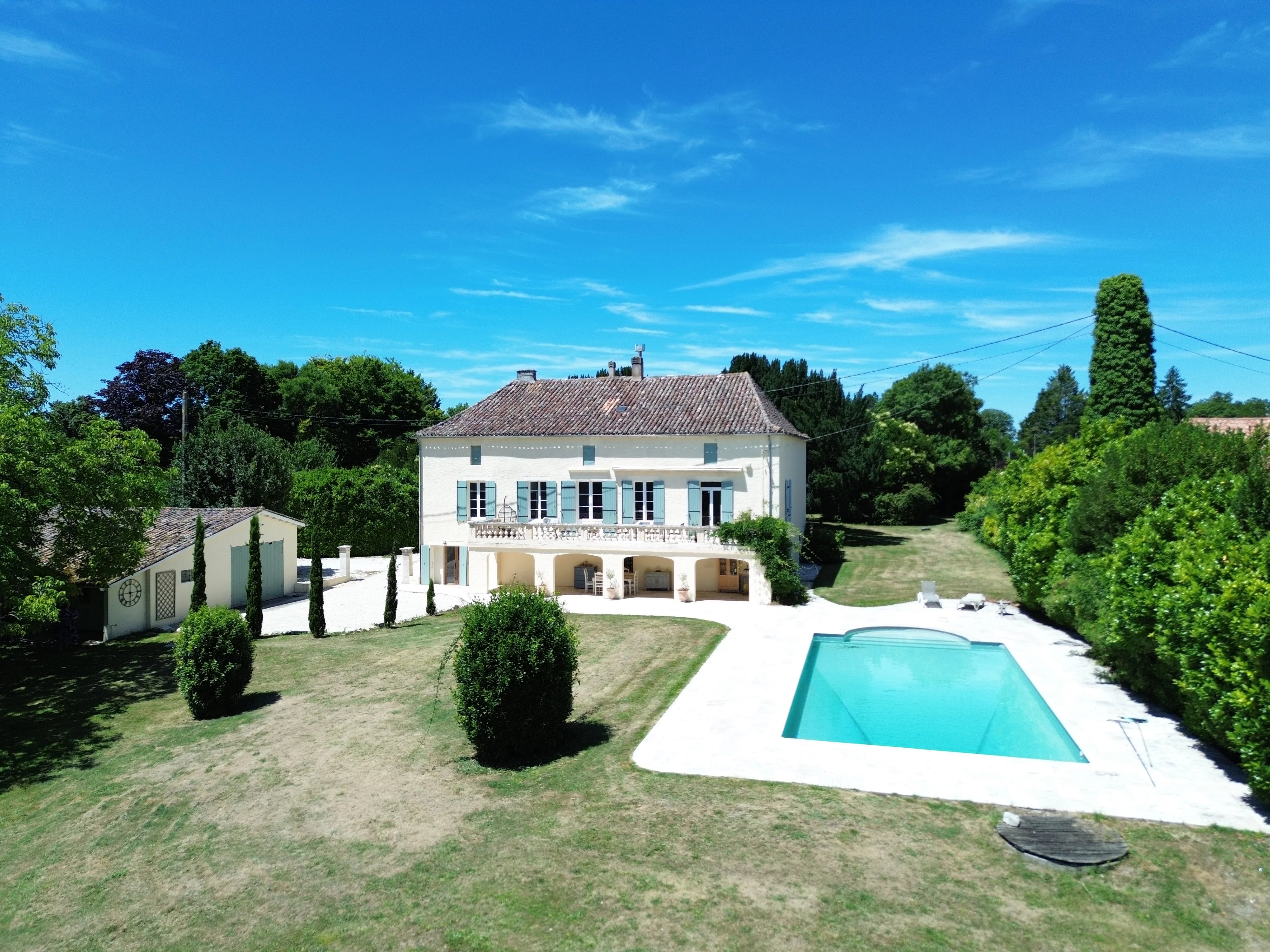 House in Castillonnes - view 1