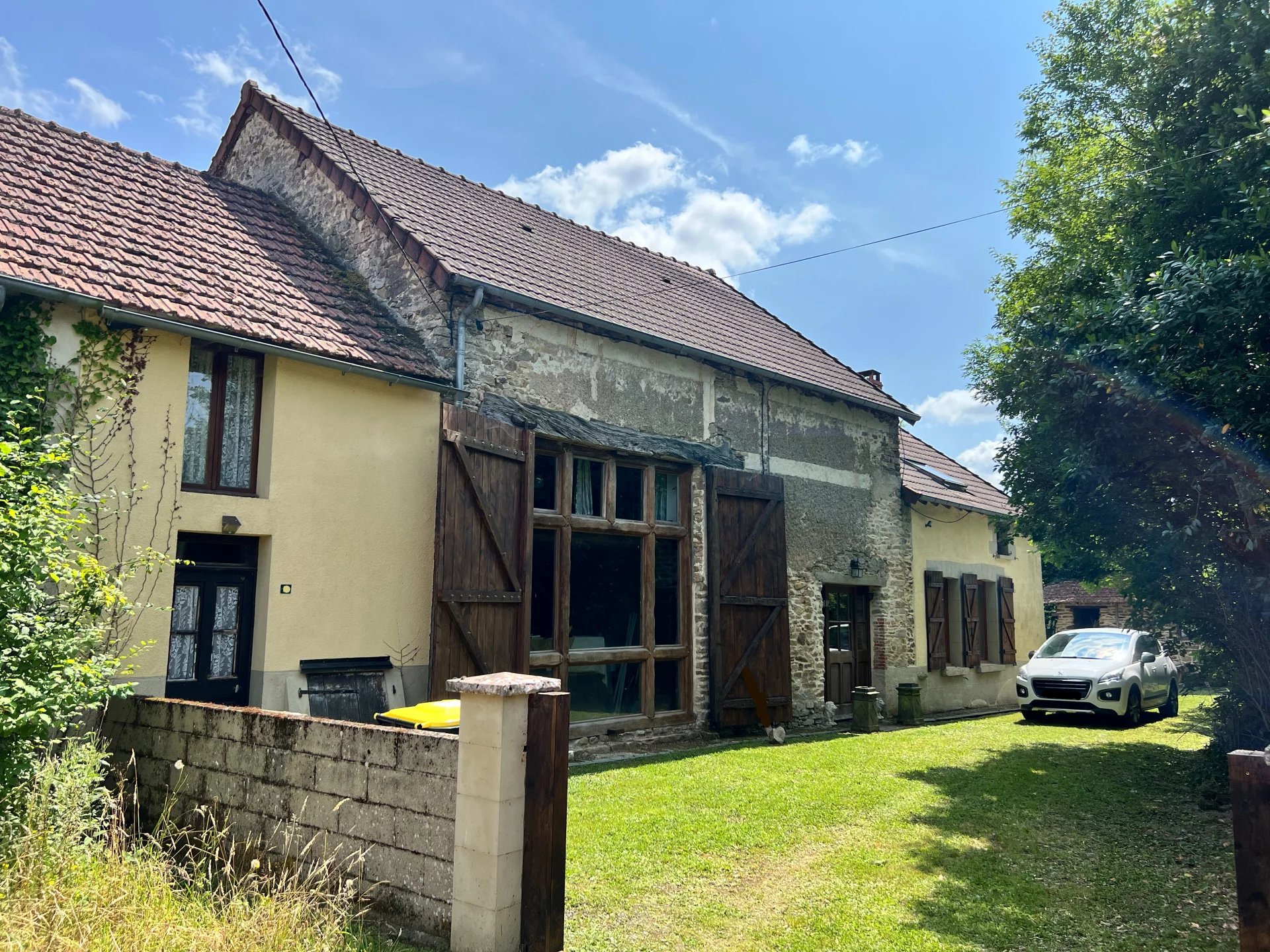 House in Saint-Sebastien - view 1