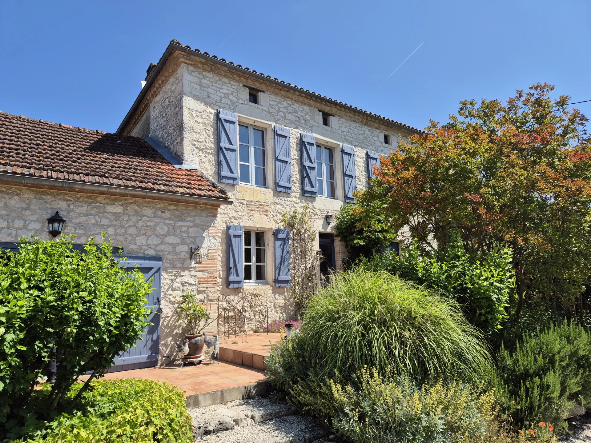 House in Lauzerte - view 1