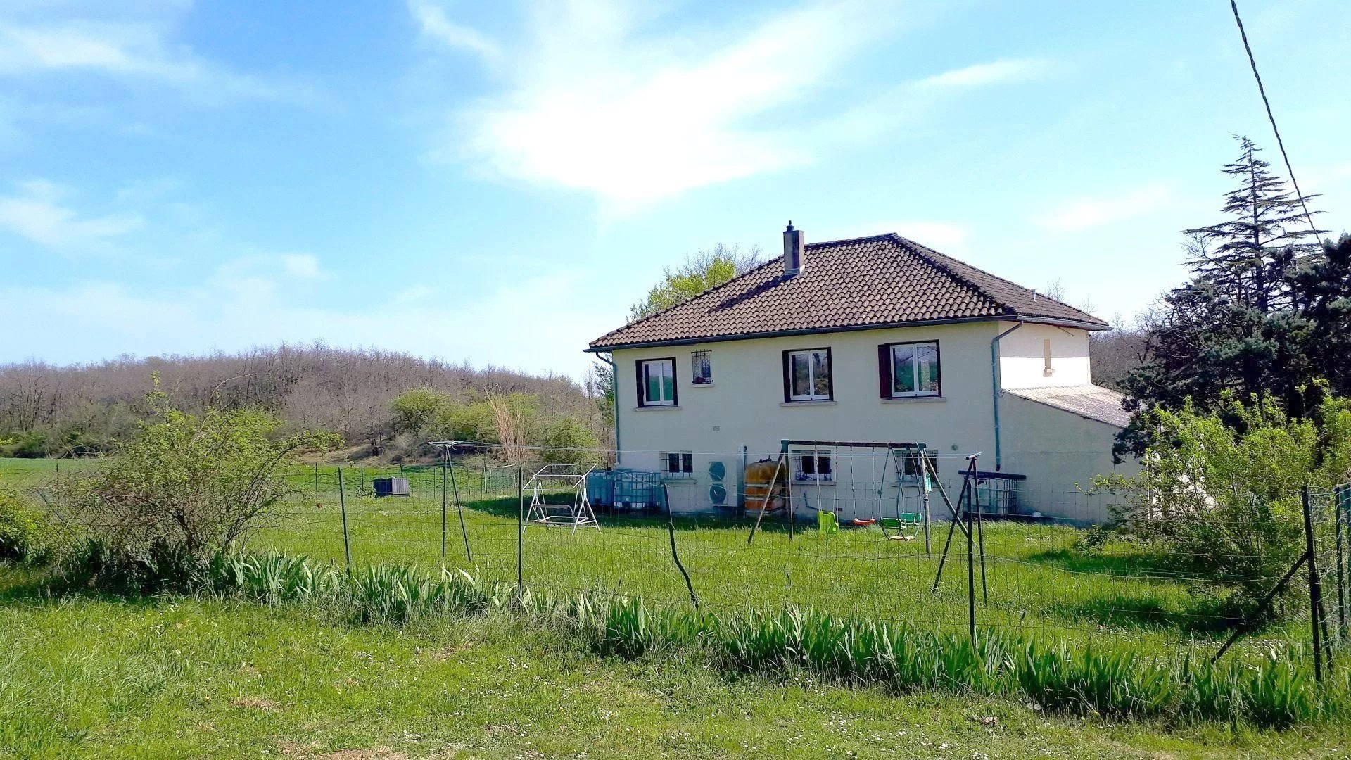 House in Montaigu-de-Quercy - view 1