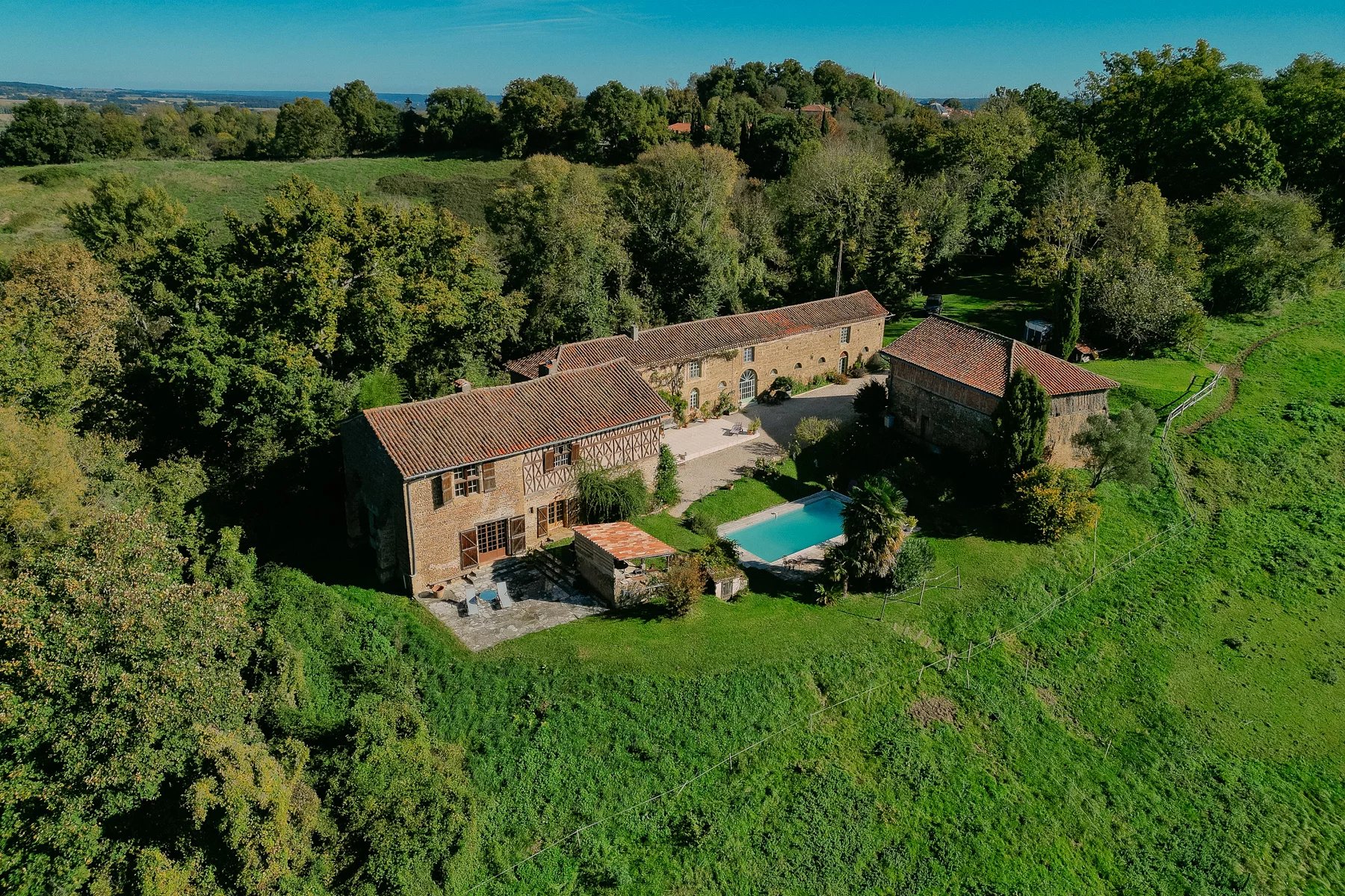 House in Trie-sur-Baise - view 1