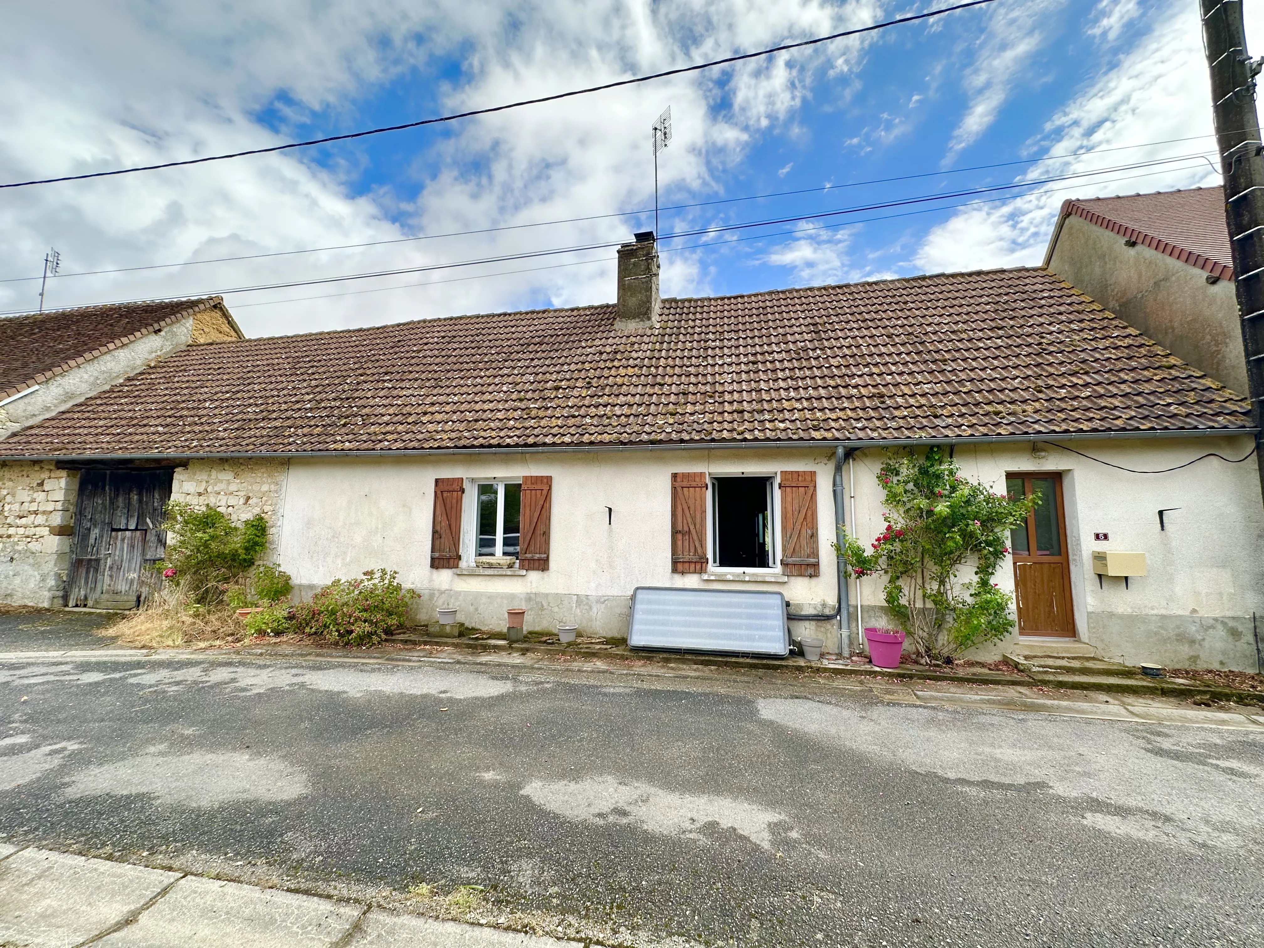 House in Coulonges - view 1